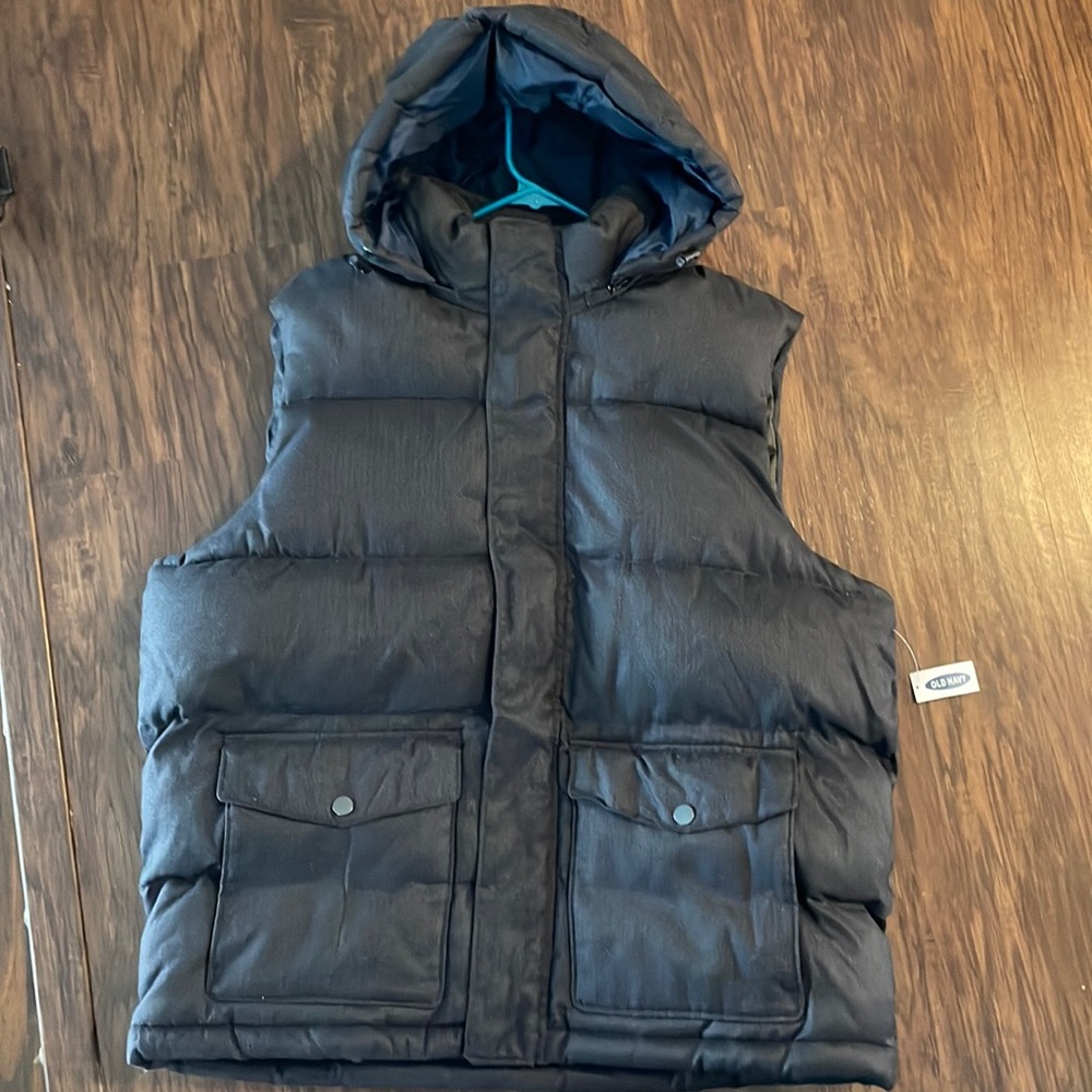 Mens Old Navy puffer vest